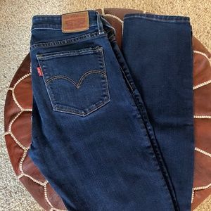 27 Tall, Straight Leg Levi’s